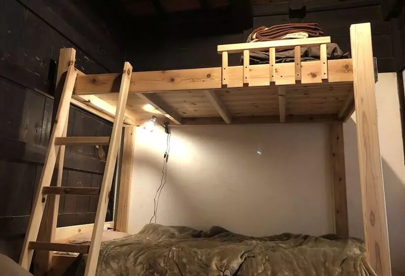 Guesthouse Voketto  Hostel