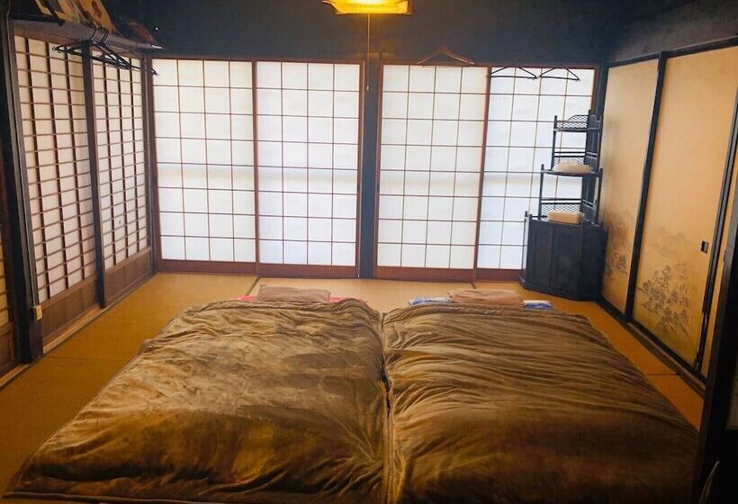 Guesthouse Voketto Hostel