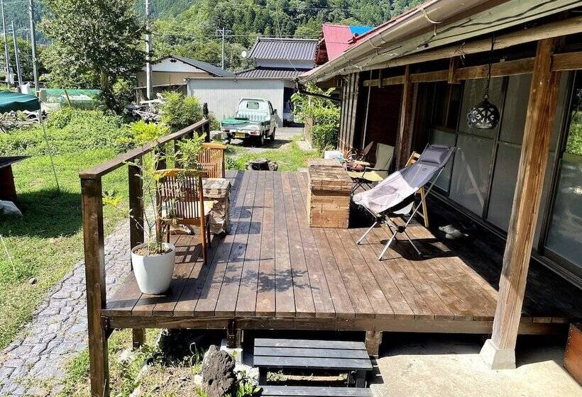 Guesthouse Voketto Hostel