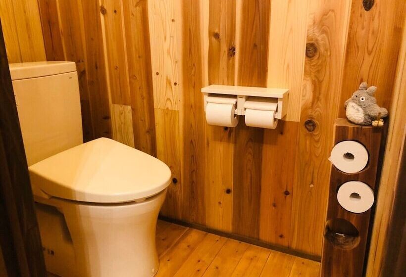 Guesthouse Voketto Hostel