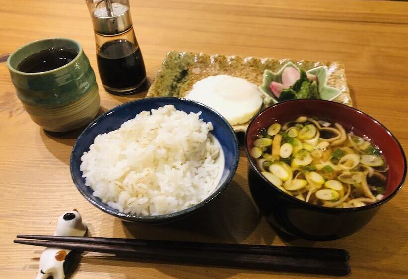 Guesthouse Voketto Hostel