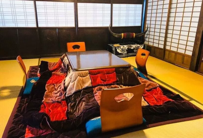 Guesthouse Voketto  Hostel