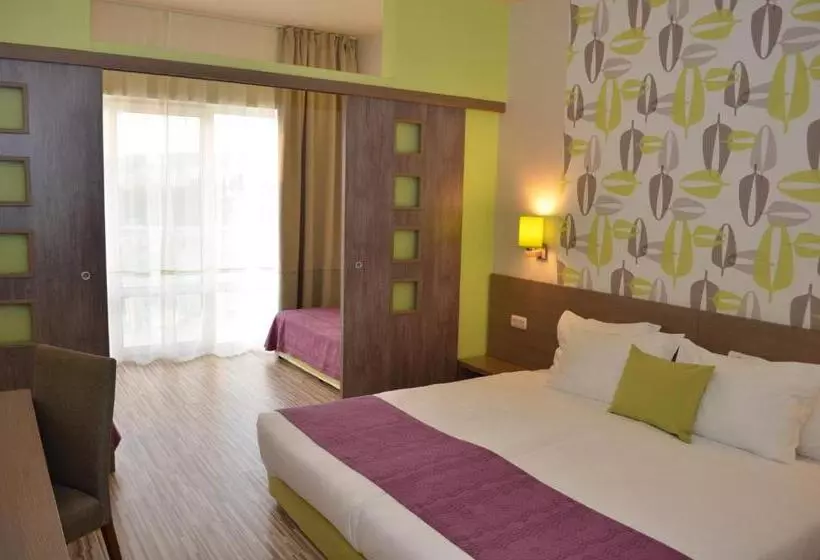 Aqua Nevis Hotel & Aqua Park   All Inclusive