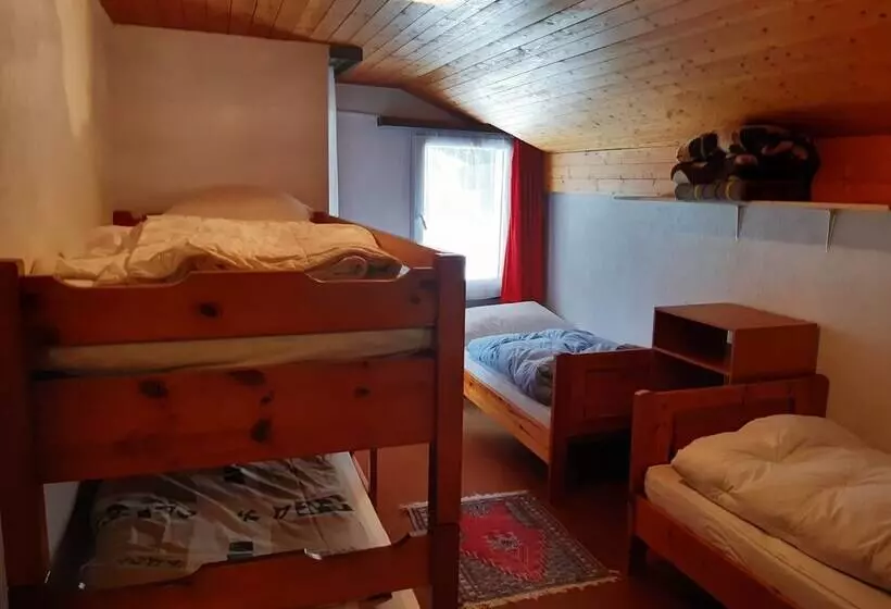 هتل Holiday House Lärchenheim