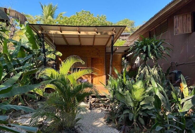 هتل Santeria Lodge