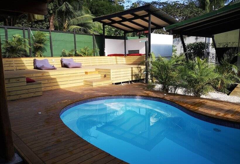 هتل Santeria Lodge