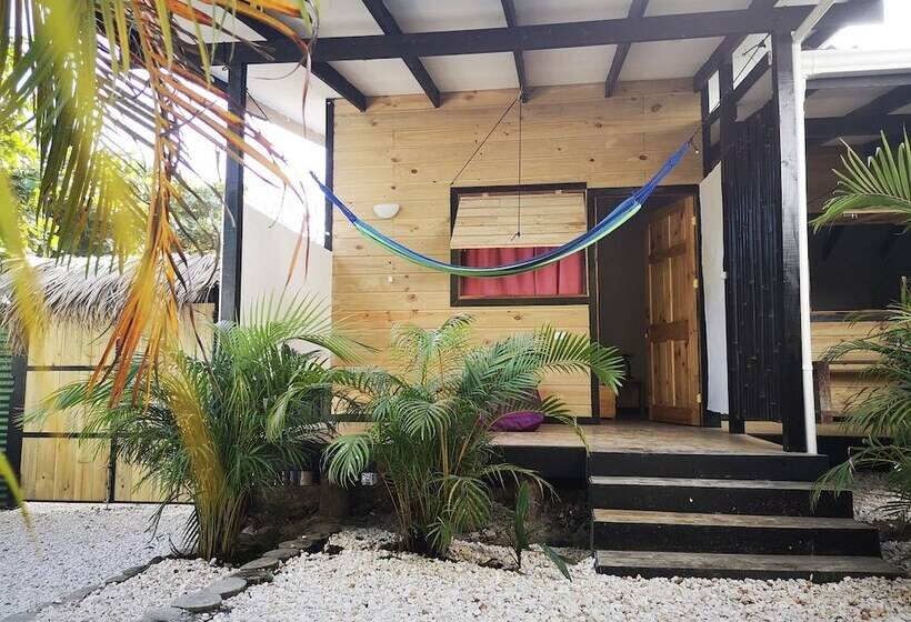 هتل Santeria Lodge