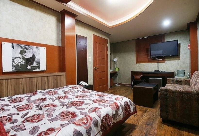 Motel Chungju Plus