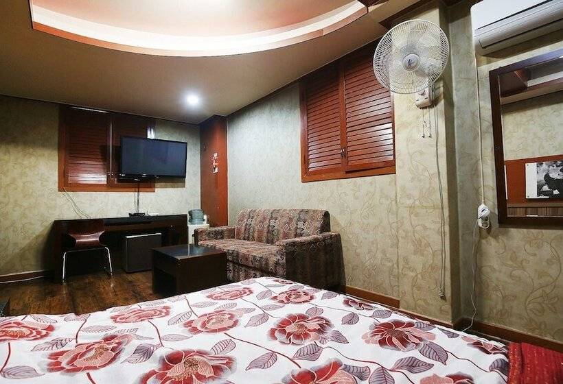 Motel Chungju Plus