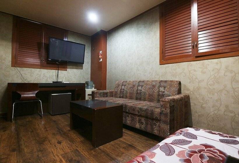 Motel Chungju Plus