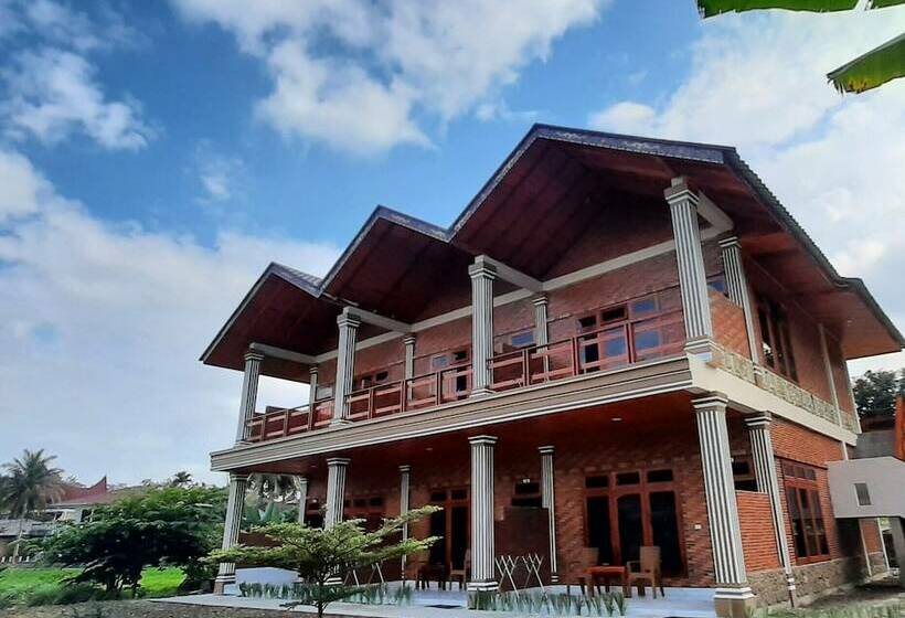 פנסיון Juma Cottages