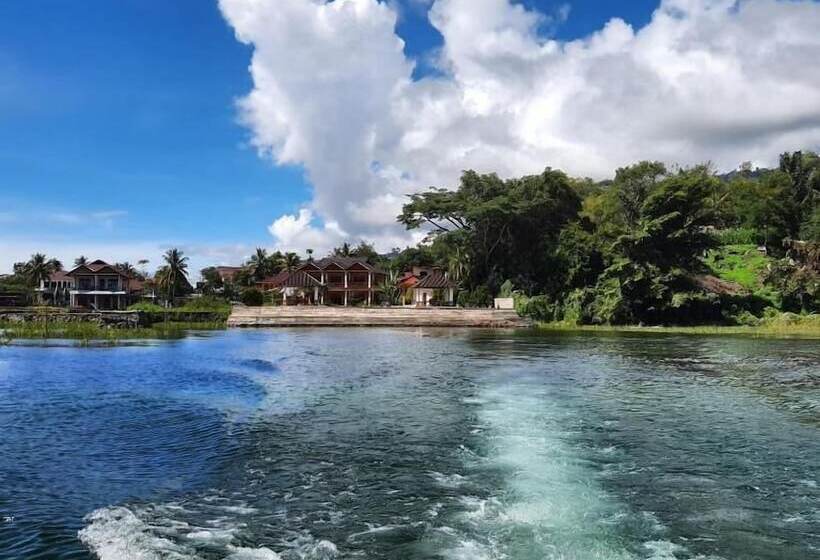 פנסיון Juma Cottages