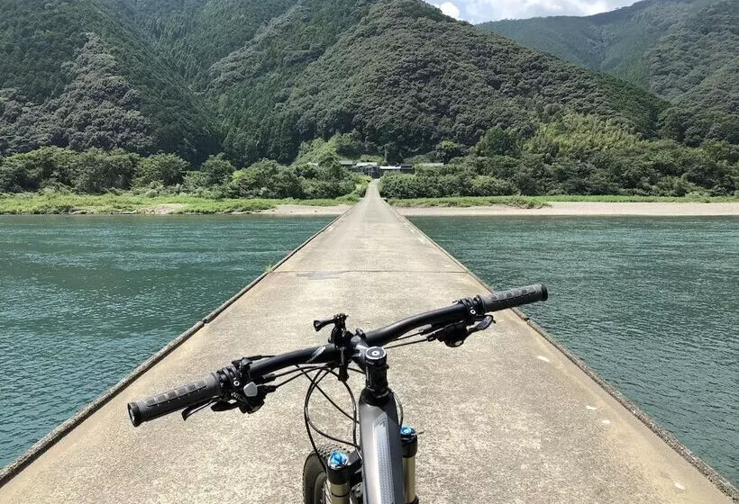 ペンション Shimanto Riverside Hideaway