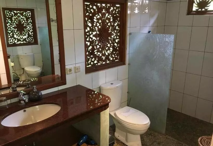 ペンション White Lotus Oasis