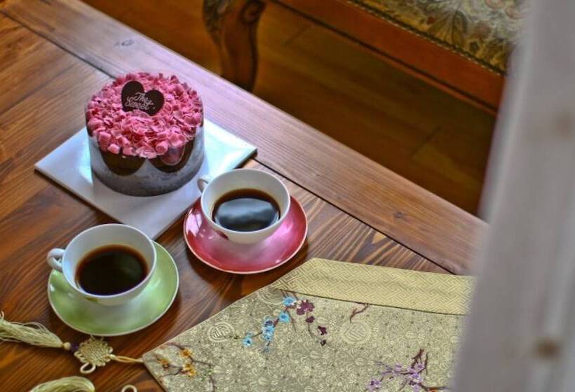 Taean Sky Lake Pension