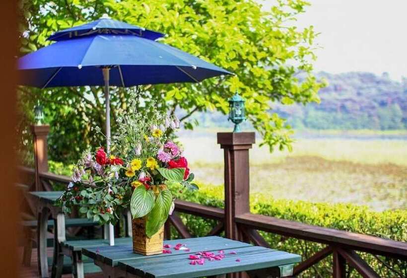 Taean Sky Lake Pension