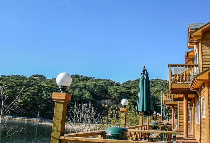 Taean Sky Lake Pension
