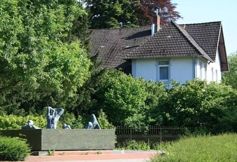 Hotelli Ferienwohnung Am Kurpark