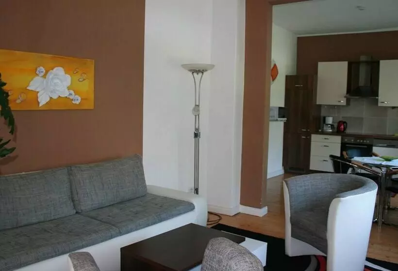 Hotelli Ferienwohnung Am Kurpark