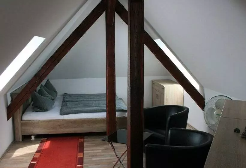 Hotelli Ferienwohnung Am Kurpark