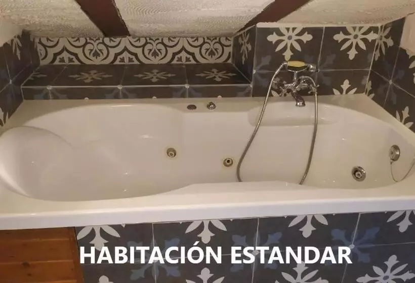 تختخواب و صبحانه Alojamientos La Casa De Piedra