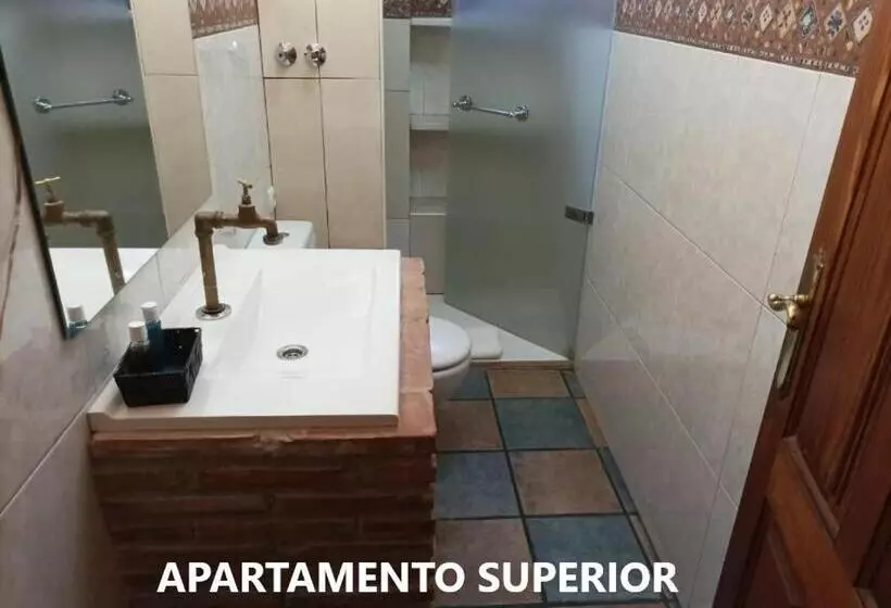 تختخواب و صبحانه Alojamientos La Casa De Piedra