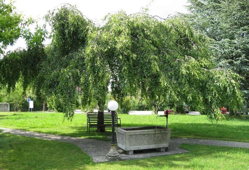 Отель Bildungszentrum Burgbühl