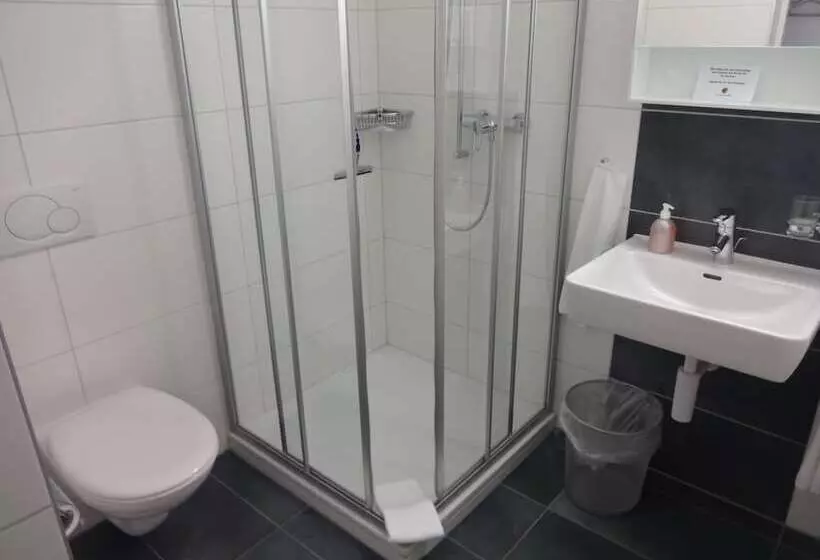 هتل Bildungszentrum Burgbühl