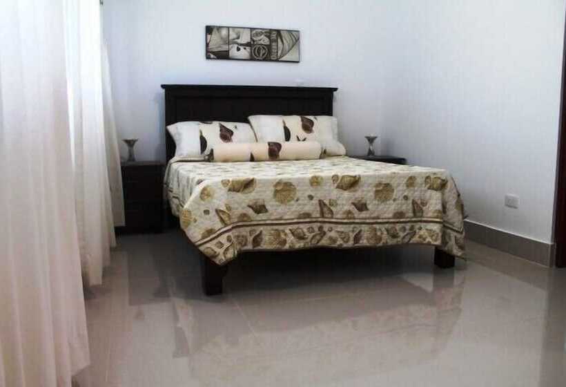 هتل Cabarete Town House