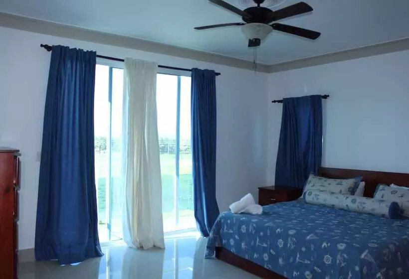 ホテル Cabarete Town House