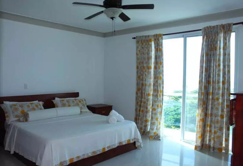 ホテル Cabarete Town House