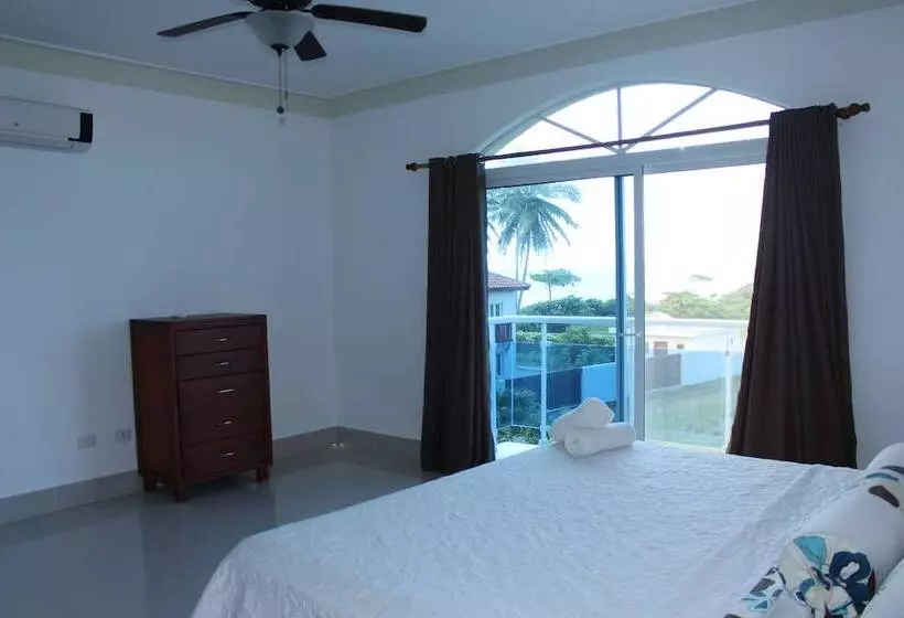 ホテル Cabarete Town House