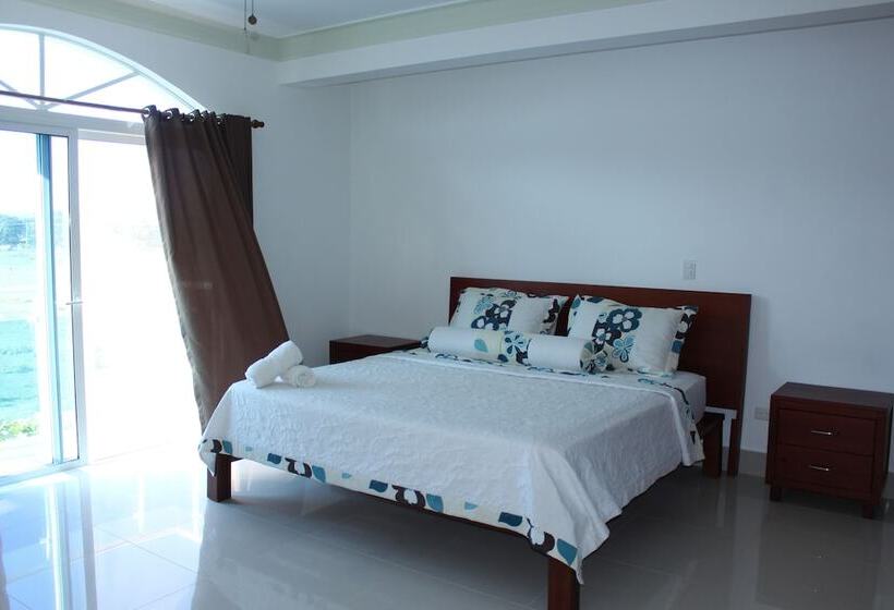 هتل Cabarete Town House