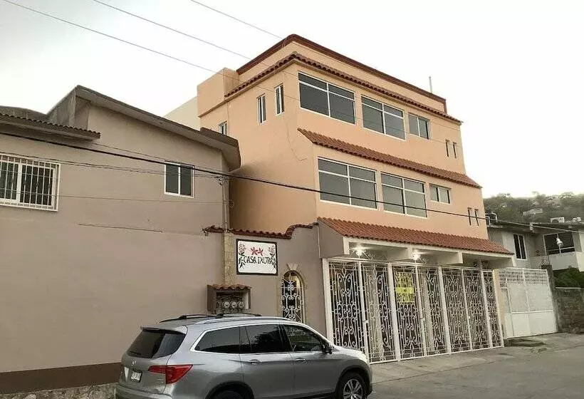 Hotelli Casa Ixora