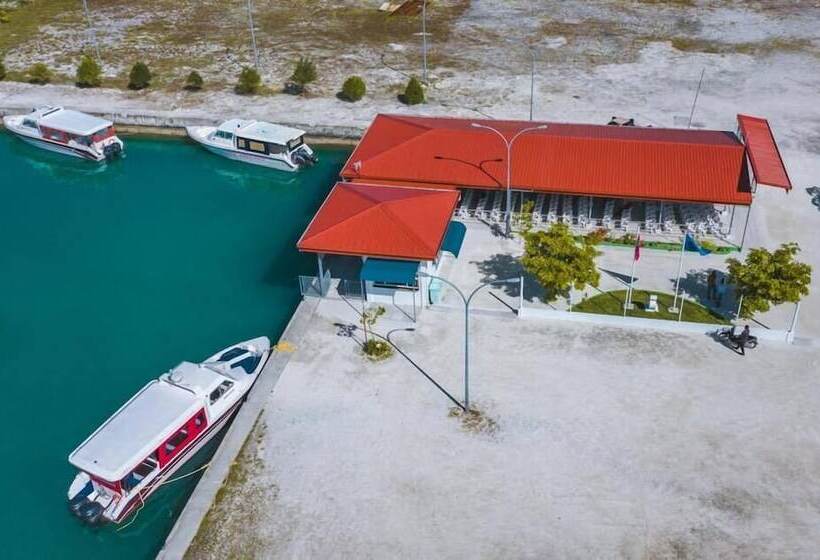 هتل Charming Holiday Lodge