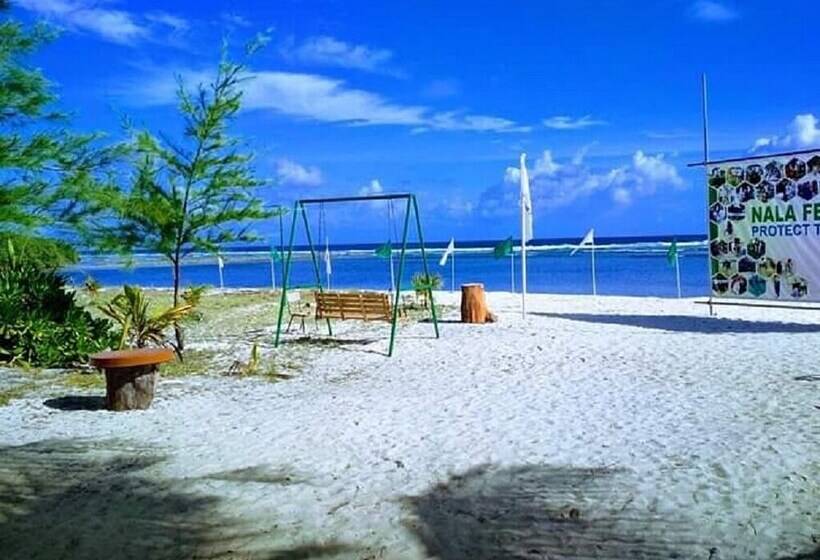 هتل Charming Holiday Lodge