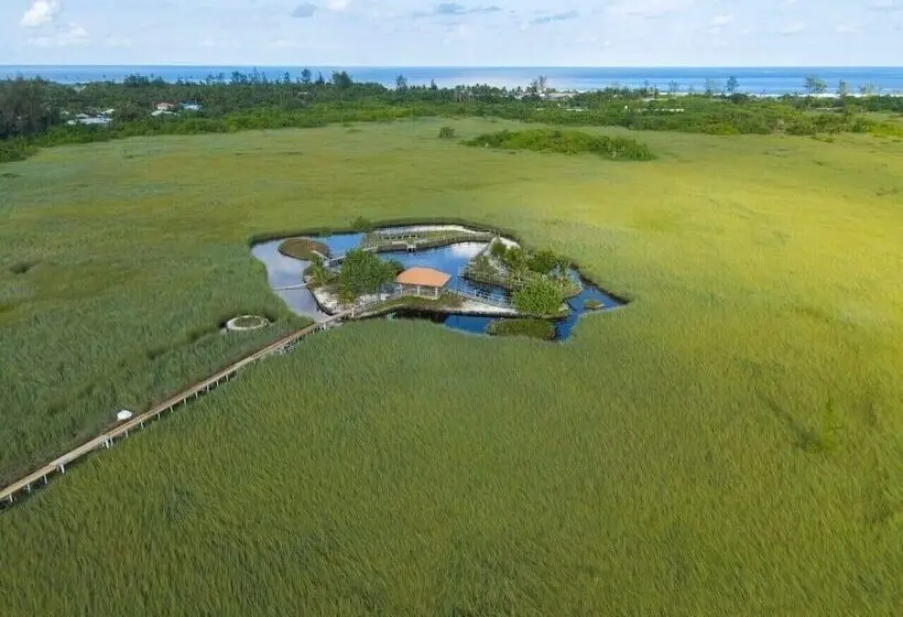 هتل Charming Holiday Lodge