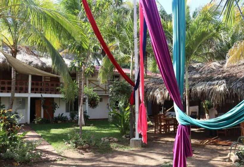 هتل Frida Paradise