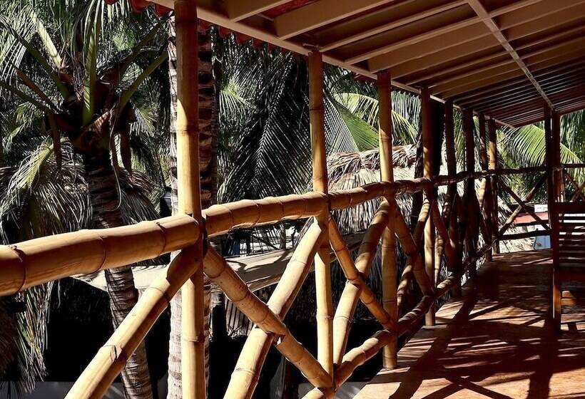 هتل Frida Paradise