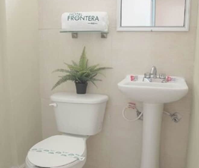 هتل Frontera Baja