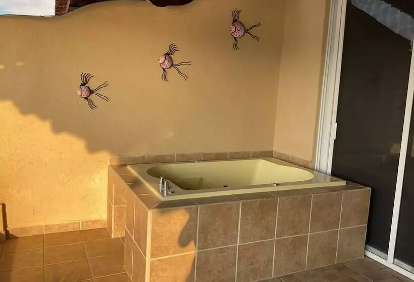 هتل La Escollera Suites Adults Only