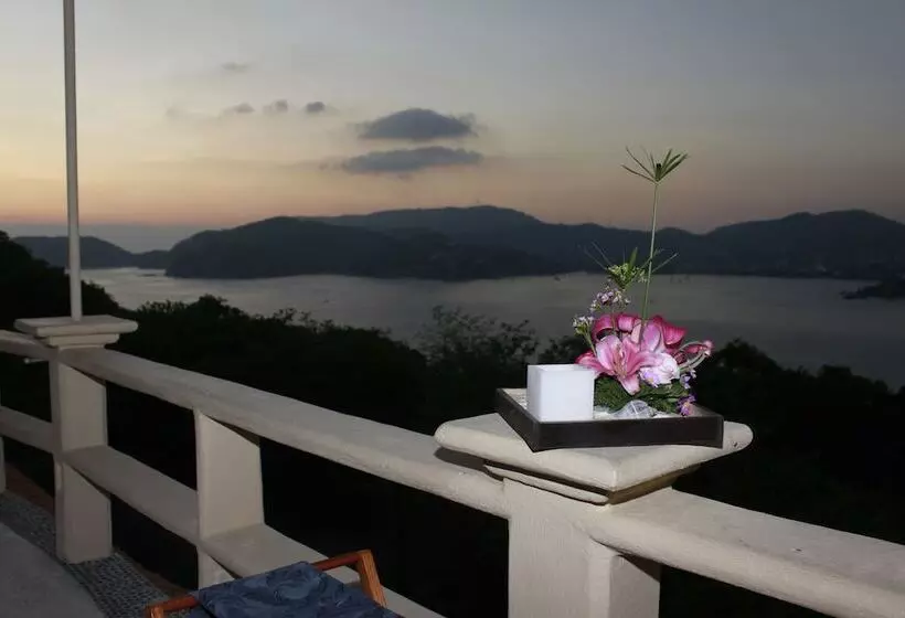 هتل La Escollera Suites Adults Only