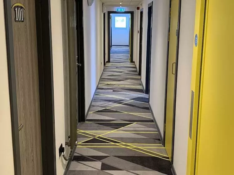 Motel Air Glasgow Airport