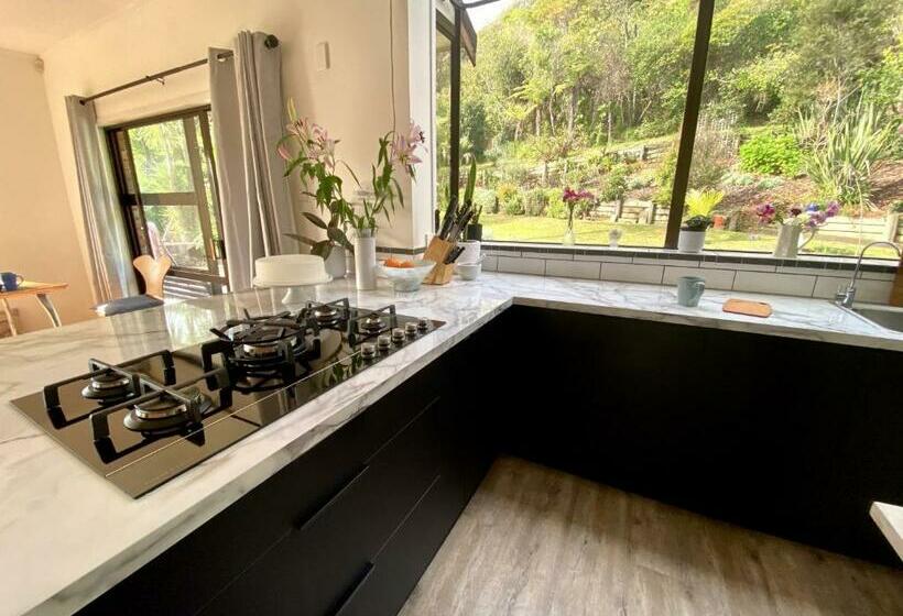 צימר Fantail Hill