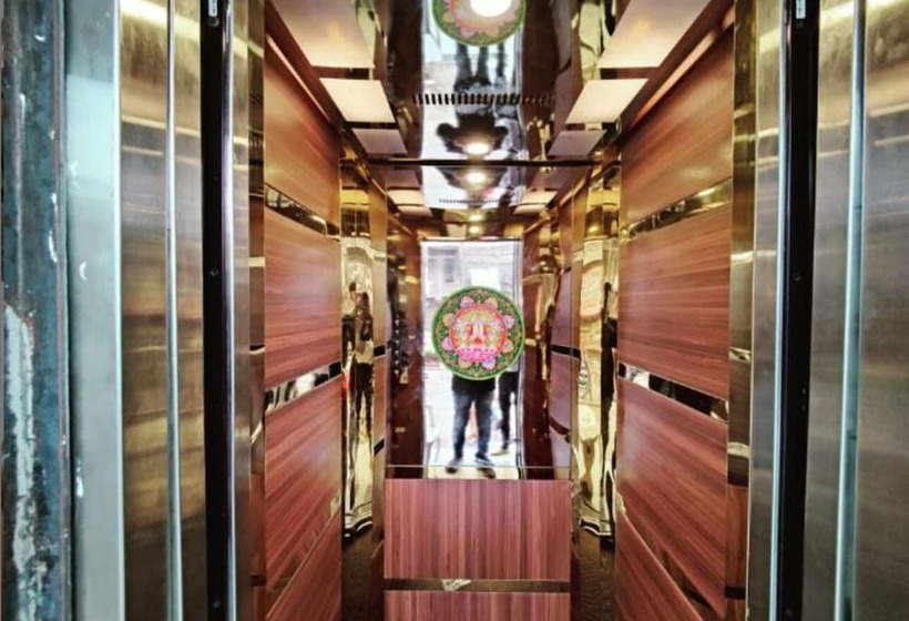 בית מלון כפרי Royal Vrindavan