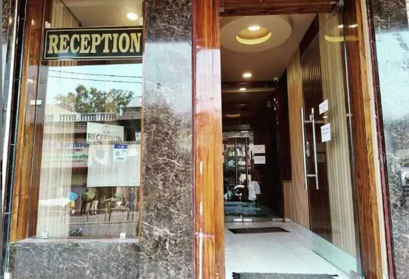 ホテル Royal Vrindavan