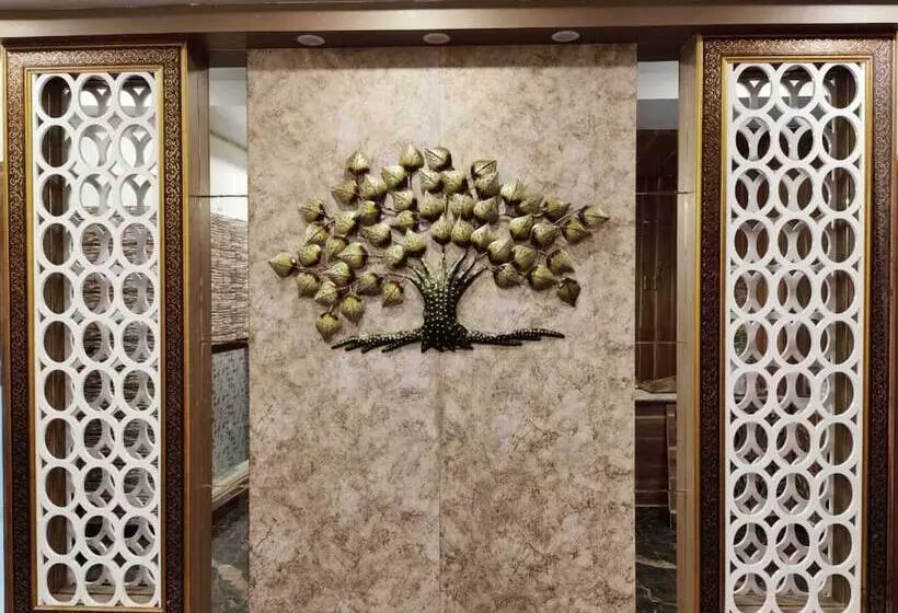 ホテル Royal Vrindavan