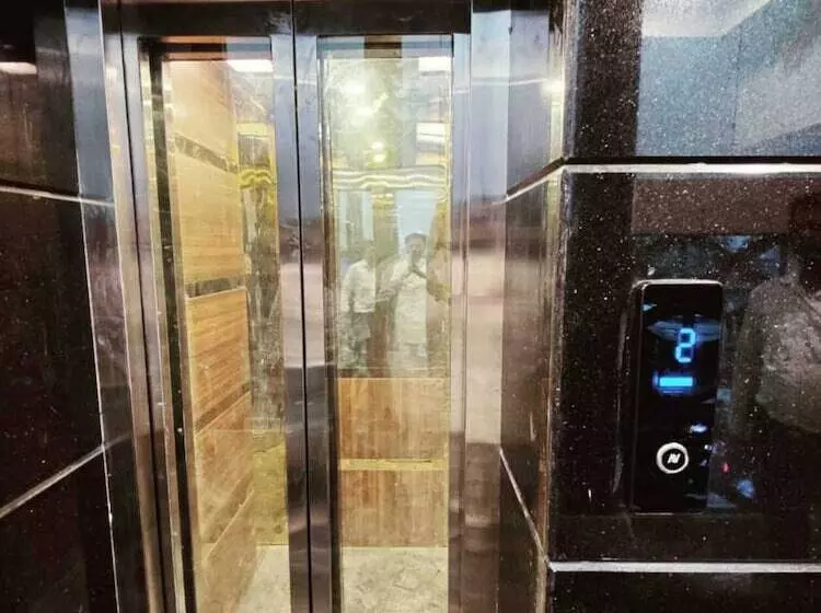 ホテル Royal Vrindavan