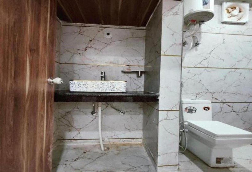 בית מלון כפרי Royal Vrindavan