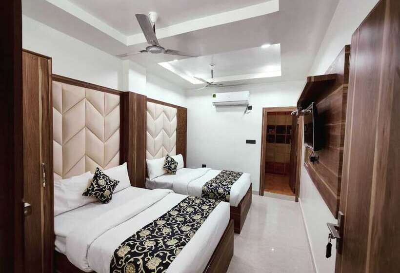 בית מלון כפרי Royal Vrindavan